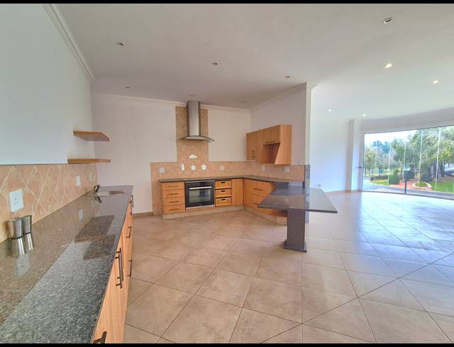 4 BEDROOM HOUSE FOR SALE IN EBOTSE GOLF ESTATE